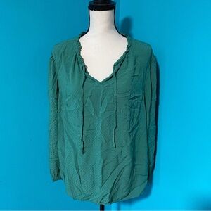 Croft & Barrow 1X Green Ruffle Neck Tie Neck Long Sleeve V-Neck Blouse Top